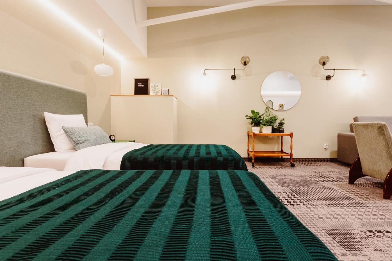 Mosquito Silesia Apartments คาโตวีตเซ ภายนอก รูปภาพ