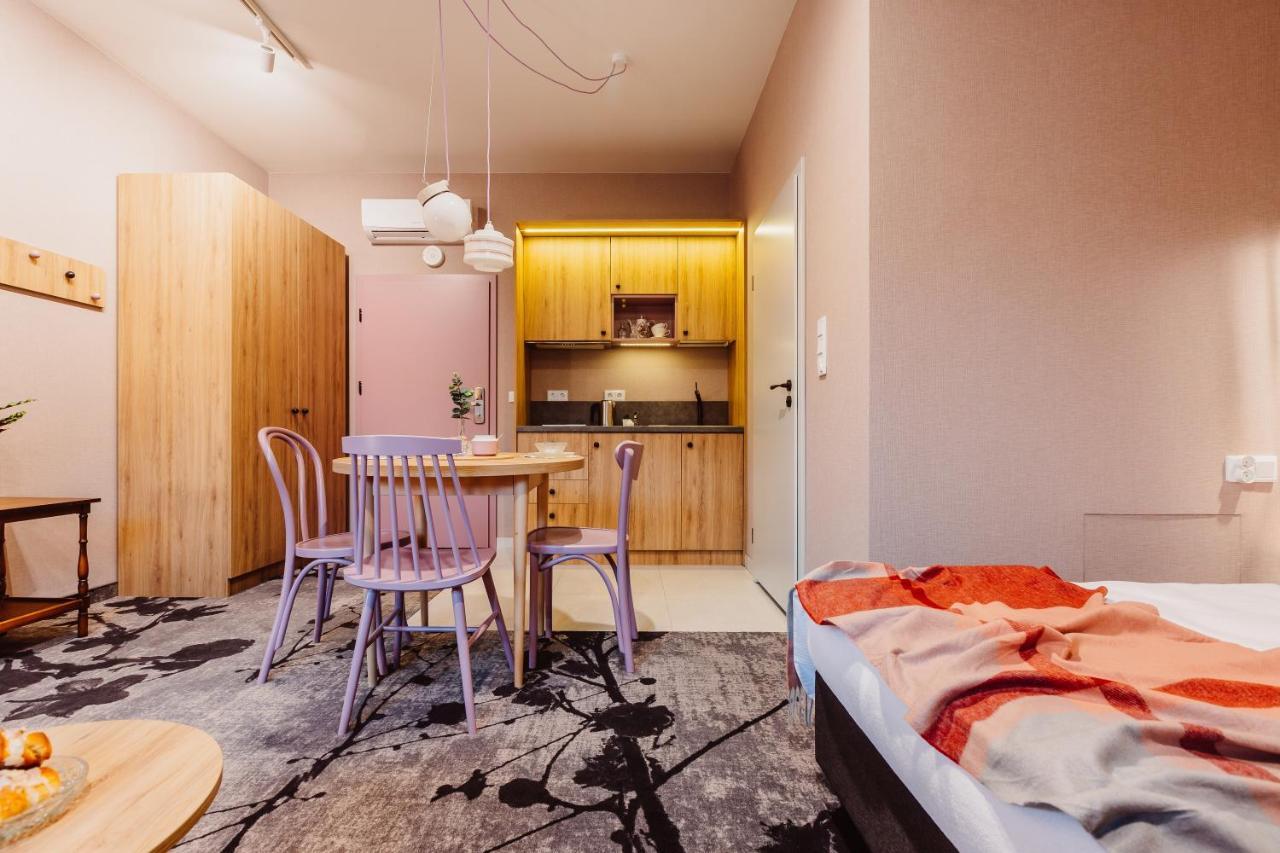 Mosquito Silesia Apartments คาโตวีตเซ ภายนอก รูปภาพ